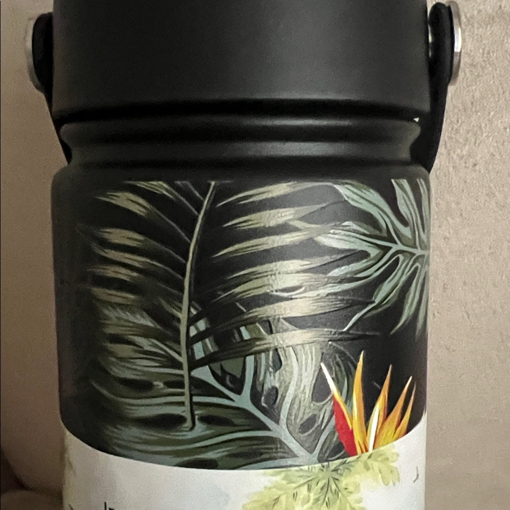 New Hawaii Water Bottle: 18 oz š¦ - Picture 14 of 14